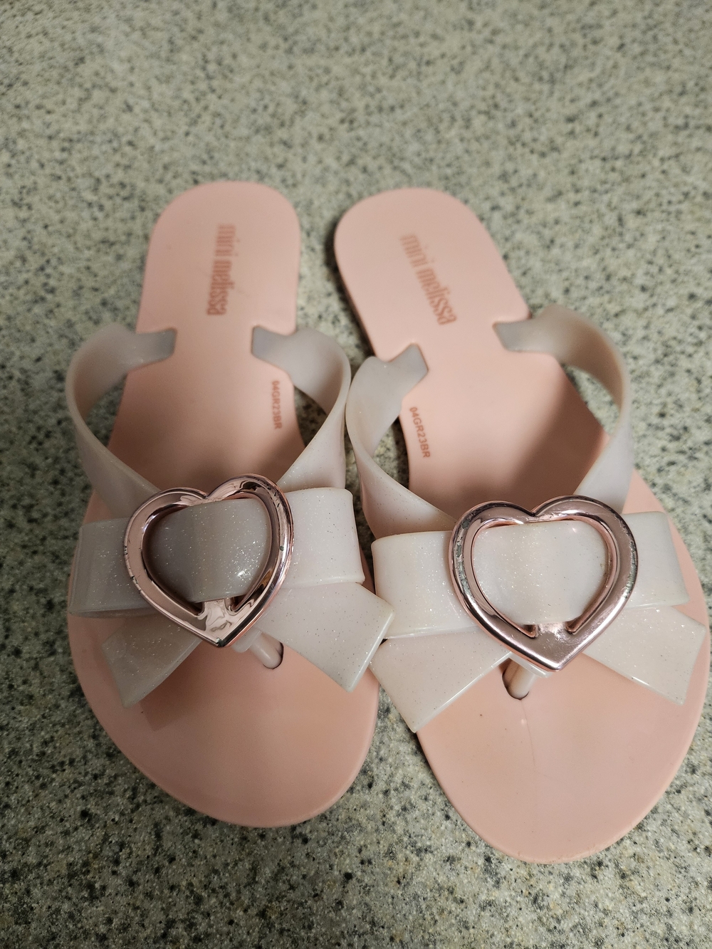 Mini Melissa Girls' Pink Heart Bow Jelly Sandals - Picture 7 of 7